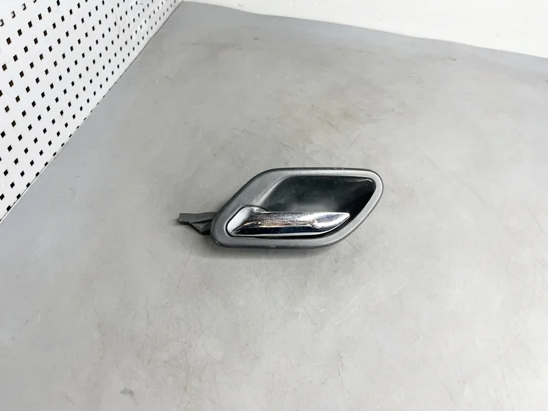 Ручка двери внутренняя левая BMW E39 E38