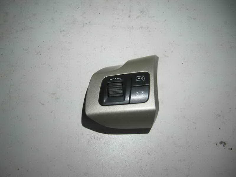 Кнопки мультируля Opel Astra H