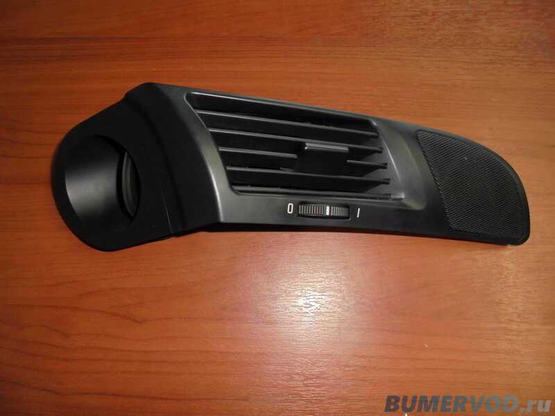 Дефлектор воздушный правый BMW E39